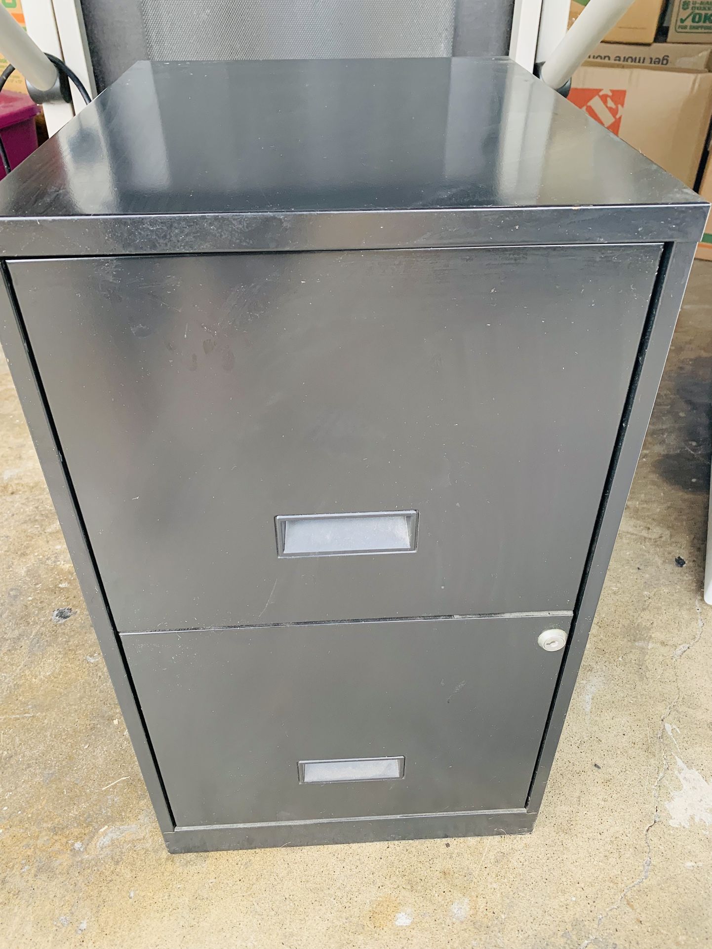 File cabinet 