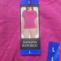 Woman's Banana Republic shirt