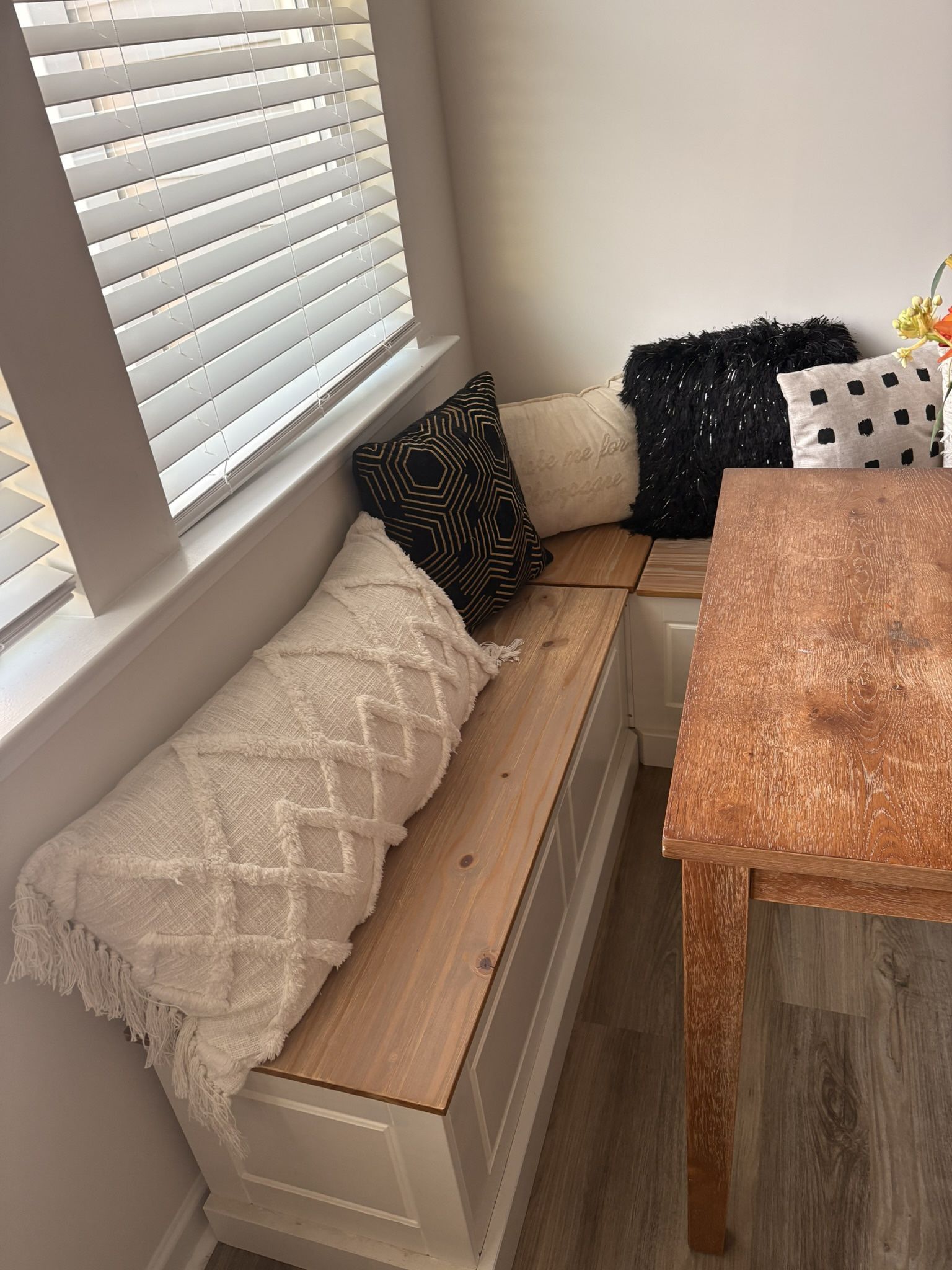 Breakfast nook With Table Included