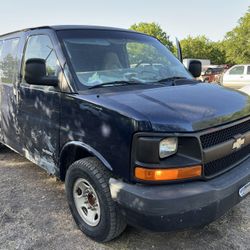 Full Part Out Parts //// 2006 Chevy Express Cargo Van Parts 
