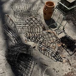 16 Garden Pot Holders 