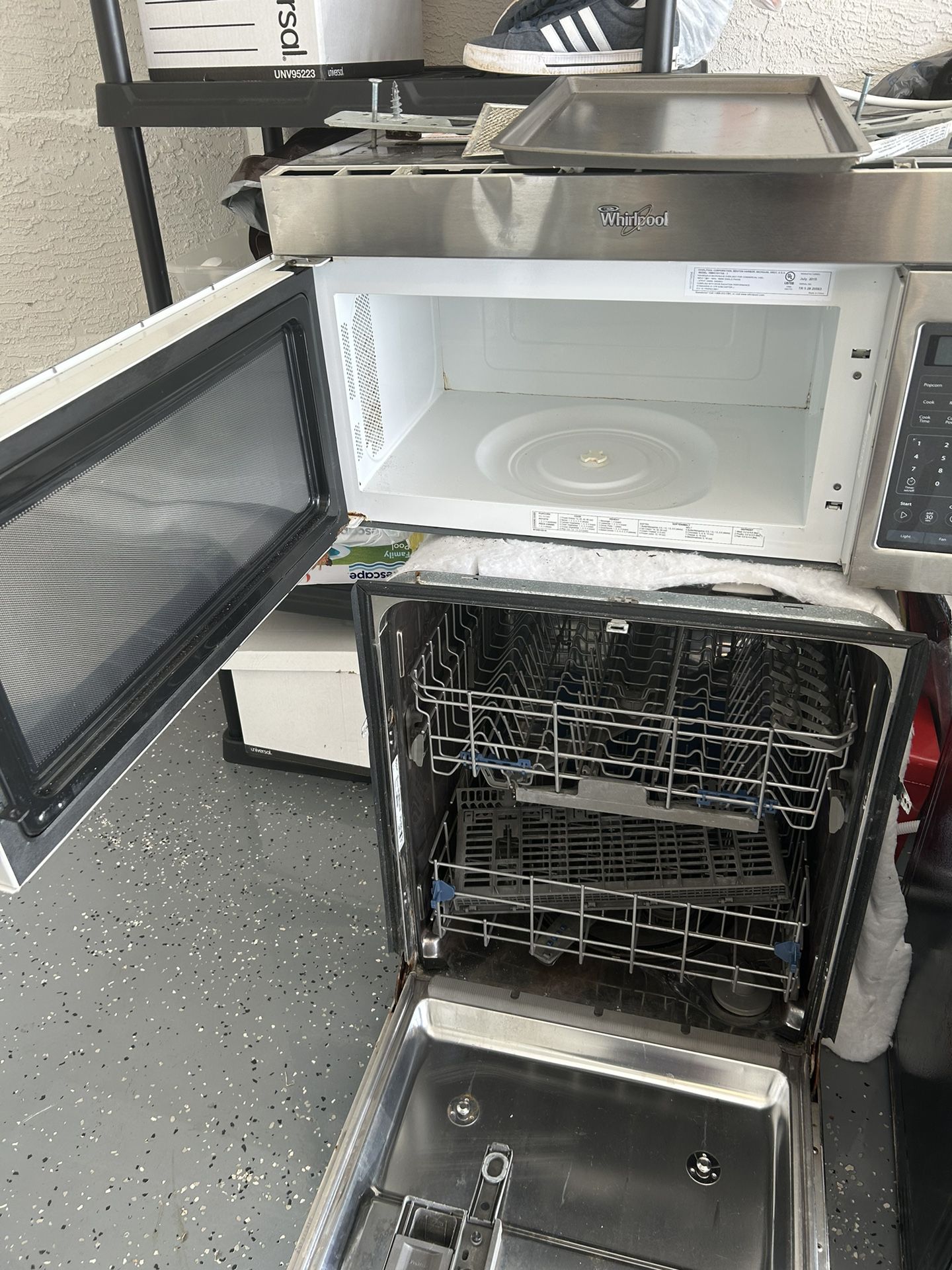 Microwave & Dishwasher 