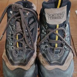 Northwest Territory Hiking Boots