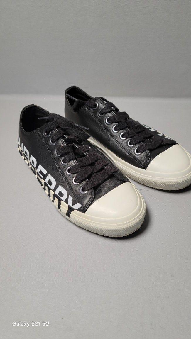 Women's Sneakers, Black Leather, Pre-owned Size 37.5.