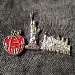 New York Souvenir Charm Lot – Statue of Liberty, NYC Skyline, Apple