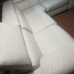SECTIONAL GENUINE 100% LEATHER RECLINER ELECTRIC ⚡ WHITE COLOR.. DELIVERY SERVICE AVAILABLE 💥🚚💥