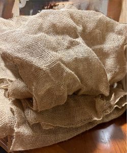 Burlap table runners. Read description 1st