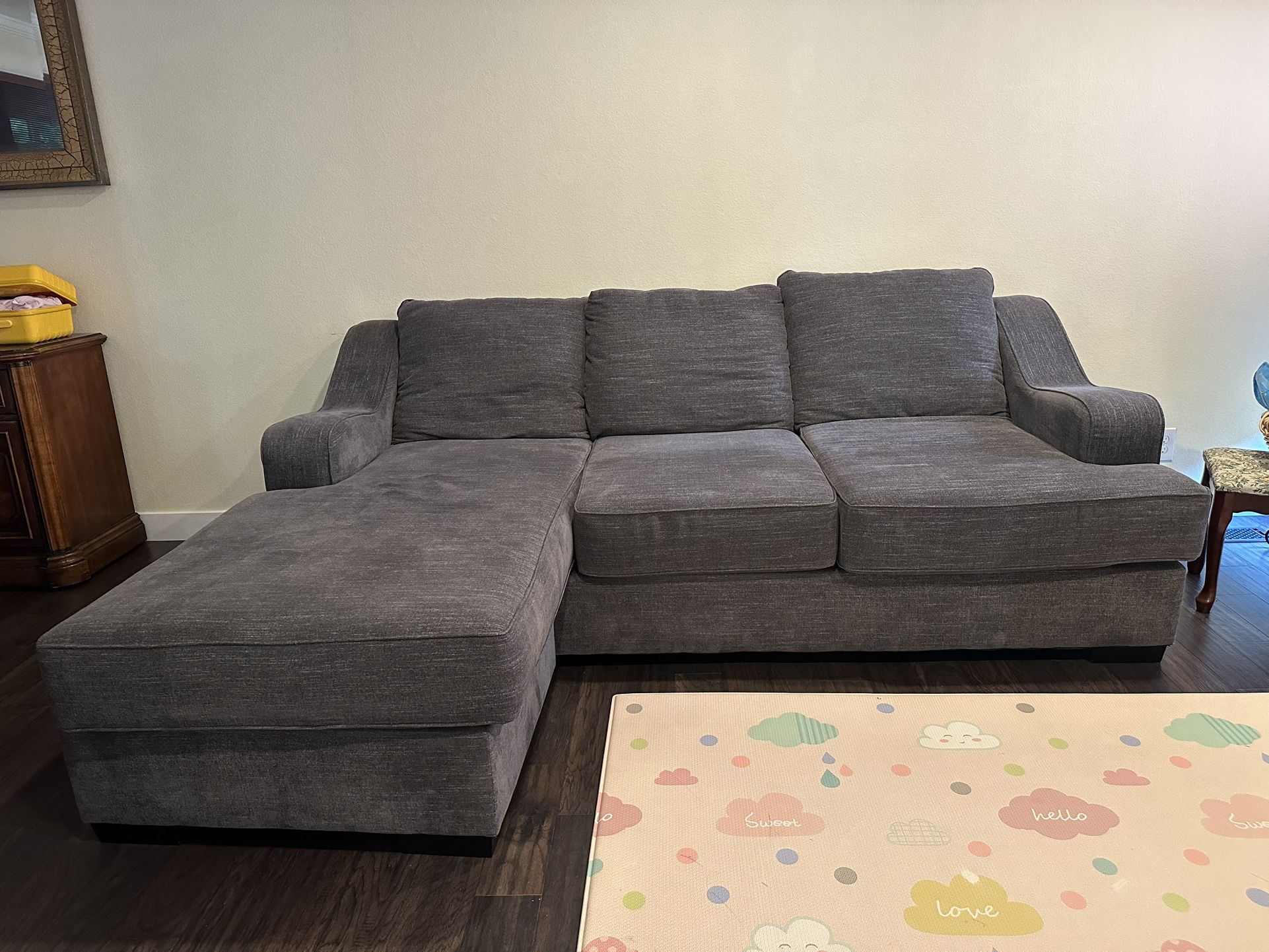 Couch With Chaise