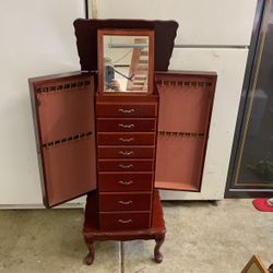 Queen And Style Jewelry Chest