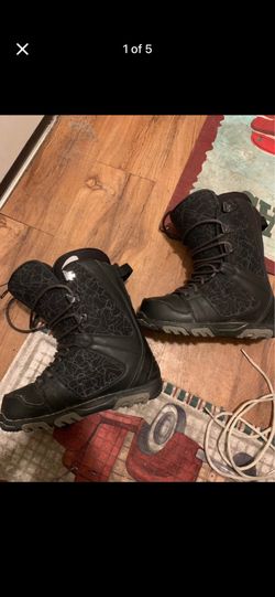 10 Snowboarding Boots