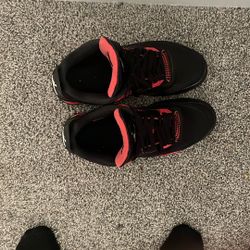 Jordan 4 retro thunder 