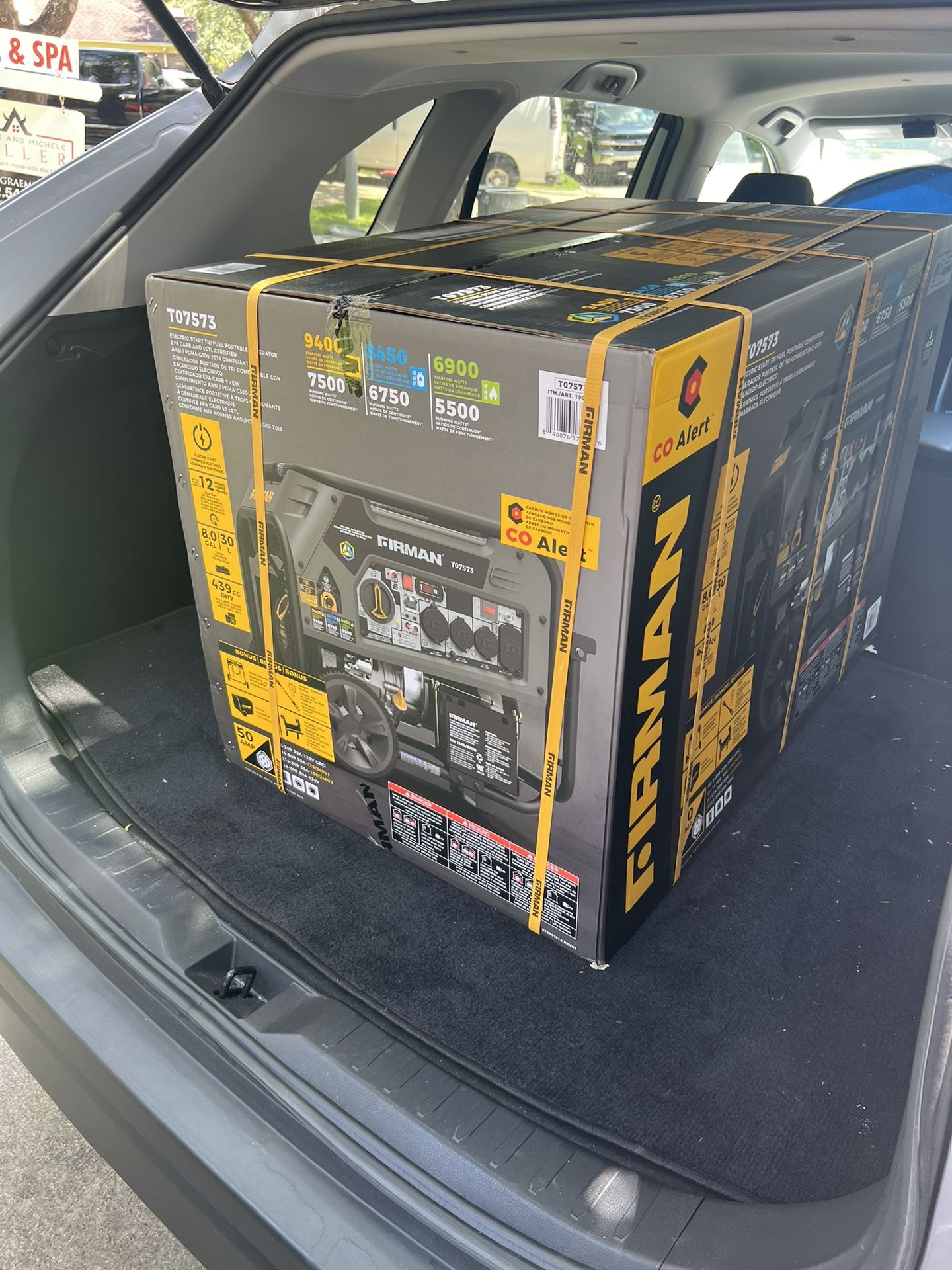 FIRMAN T07573 TRI-FUEL 9400W PORTABLE GENERATOR | ELECTRIC START 120/240V WITH CO ALERT