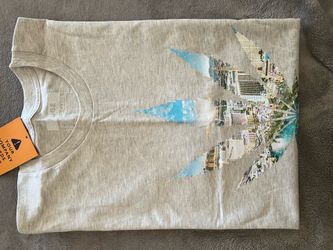 Men’s XL shirt