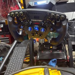 FANATEC PODUIM WHEEL AND WHEELBASE