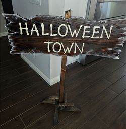 Cedar wood Halloween sign