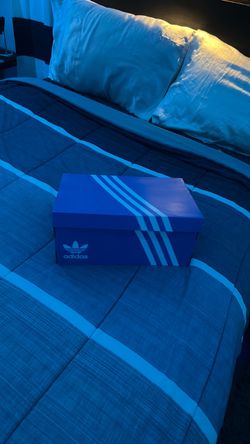 Adidas campus