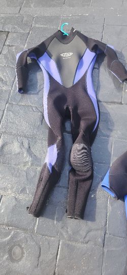 Skin Diving Suits Womens Size 20.  Men's Size M