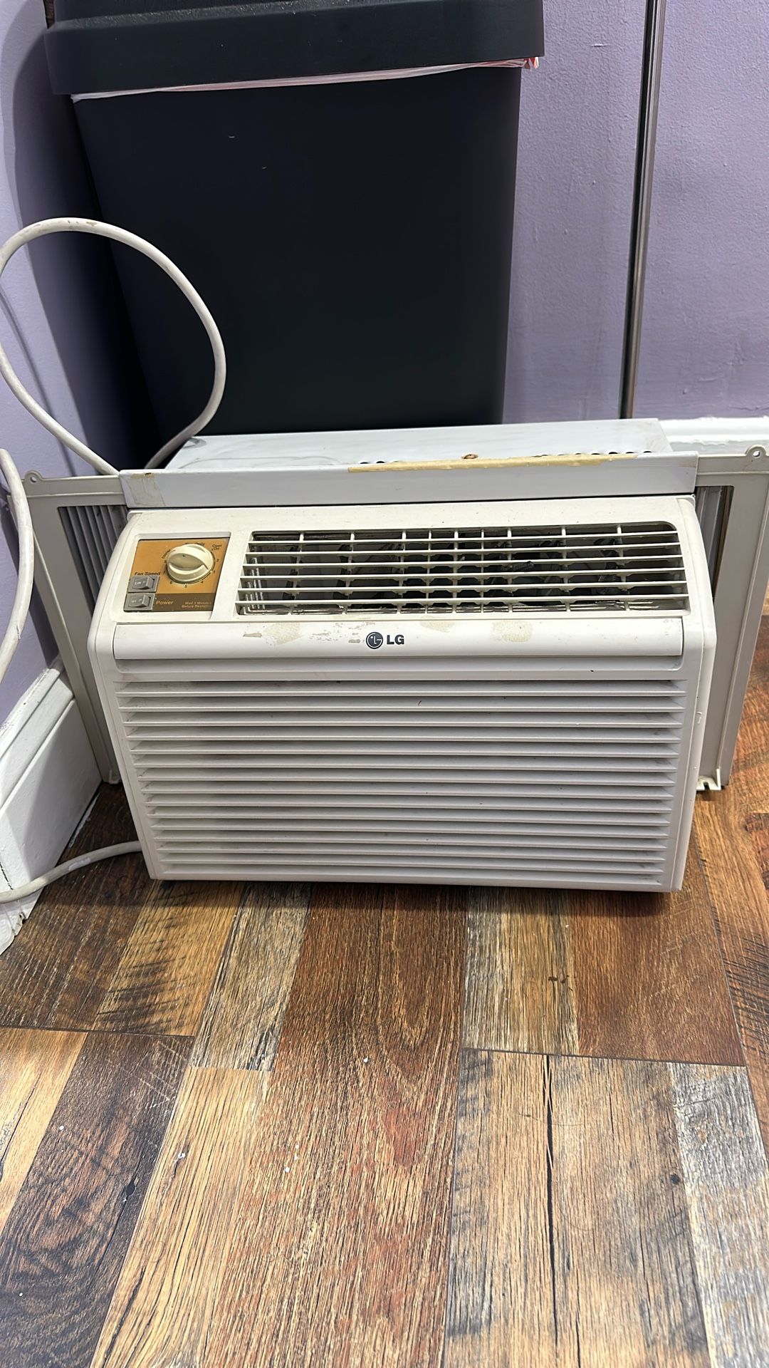 Window AC - LG $25