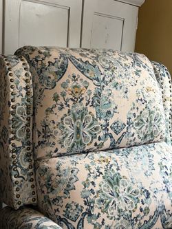 Queen Anne recliner
