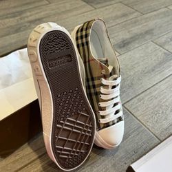 Burberry Shoes
