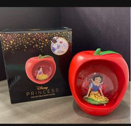 Disney Princess 85 Years Of Snow White Apple Snow Globe New in Box 