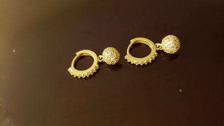 SMOLL AERRINGS