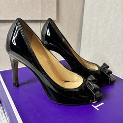 Enzo Angiolini Elegant Black Peep-Toe Heels With And Bow Accent Size 5