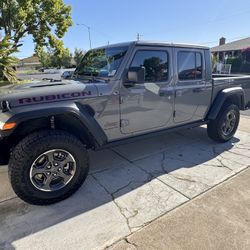 2021 Jeep Gladiator- Rubicon Pickup 4D 5 Ft