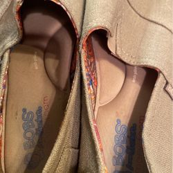 Bobs Size 9 Half 
