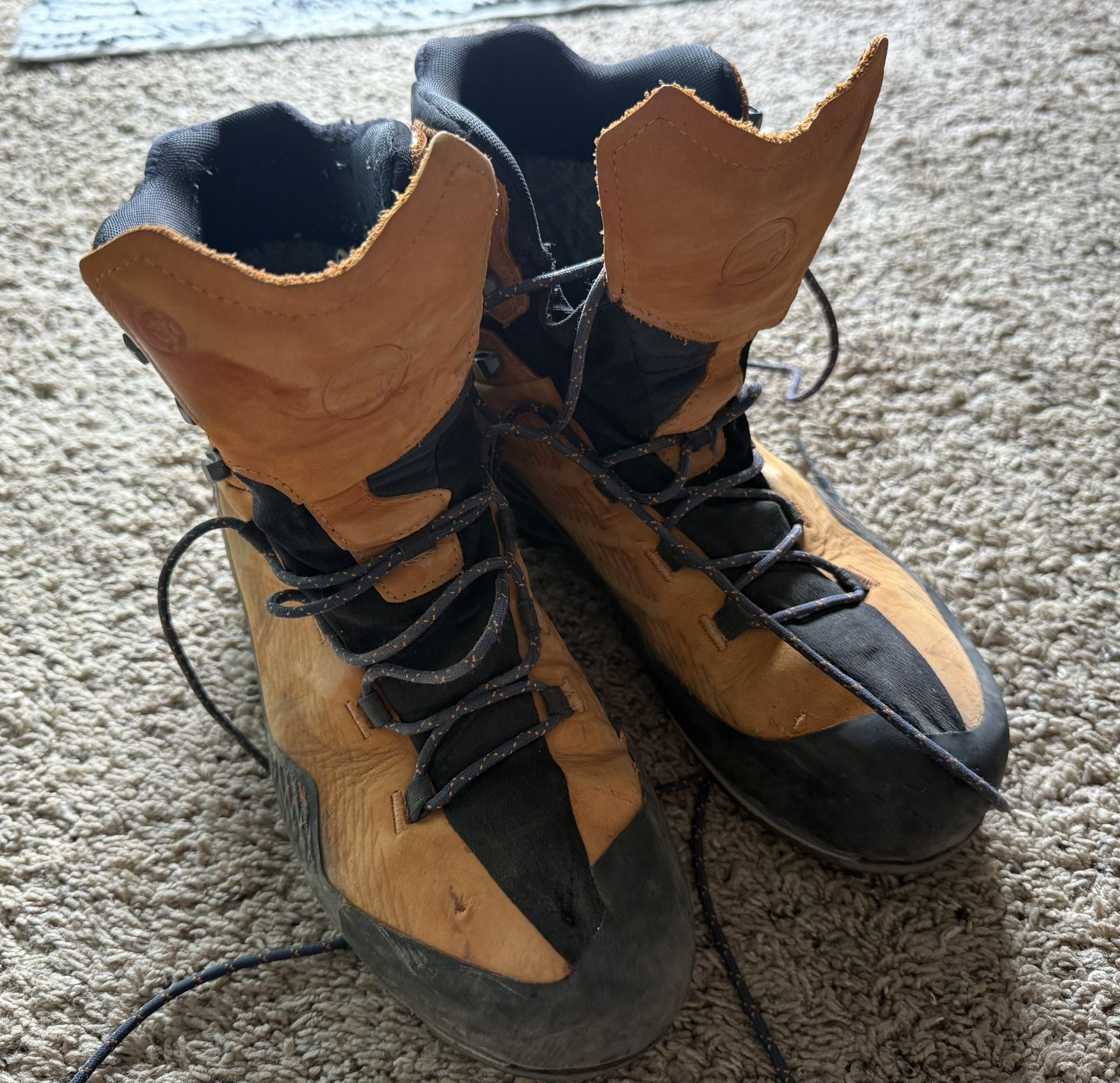 Mammut GTX Mountaineering Boots Size 10.5 US / 44 EU