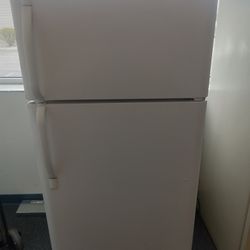 White fridge with warranty 