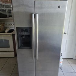 Used GE Refrigerator 
