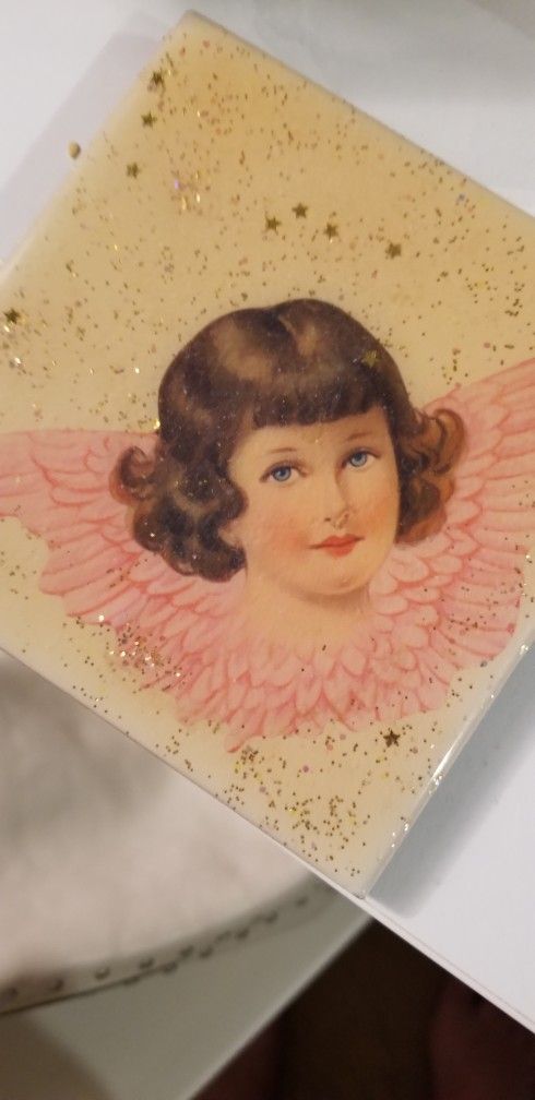 Angel Hand Done On Tile With Light Glitter
