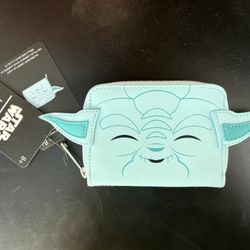 NWT Star Wars Yoda Zip Around Wallet Loungefly GLOW IN THE DARK 