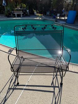 Gorgeous outdoor glider garden bench