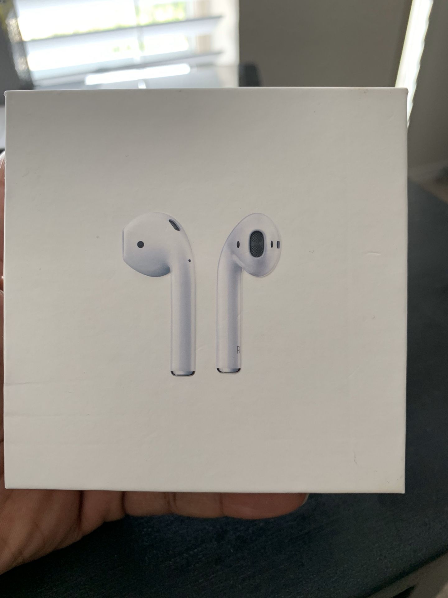 Apple AirPods Gen2 With Wireless Charging Case