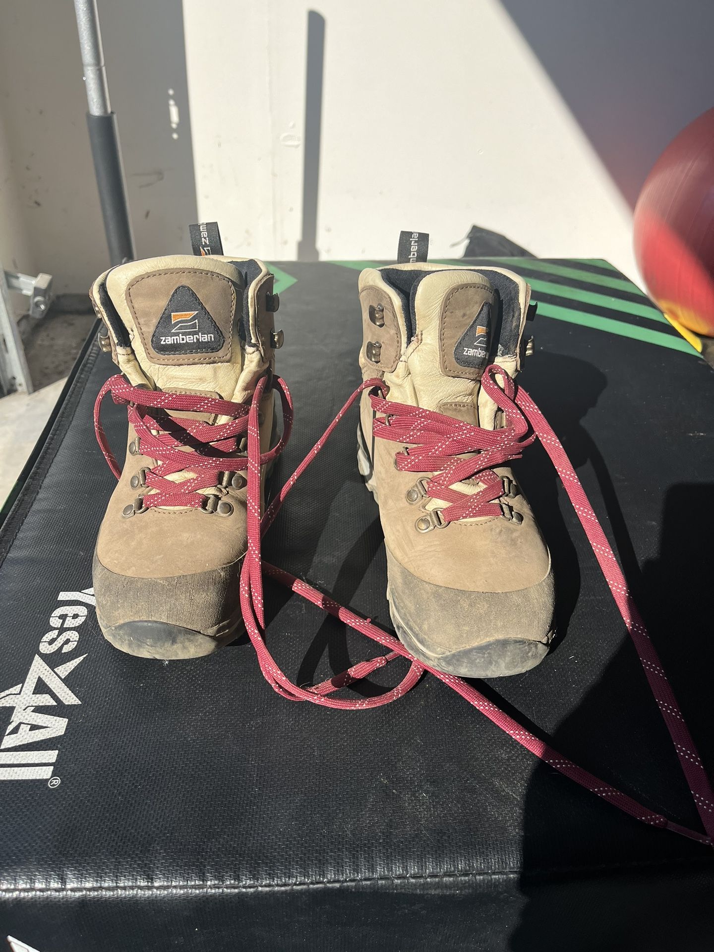 Women’s Hiking Boots