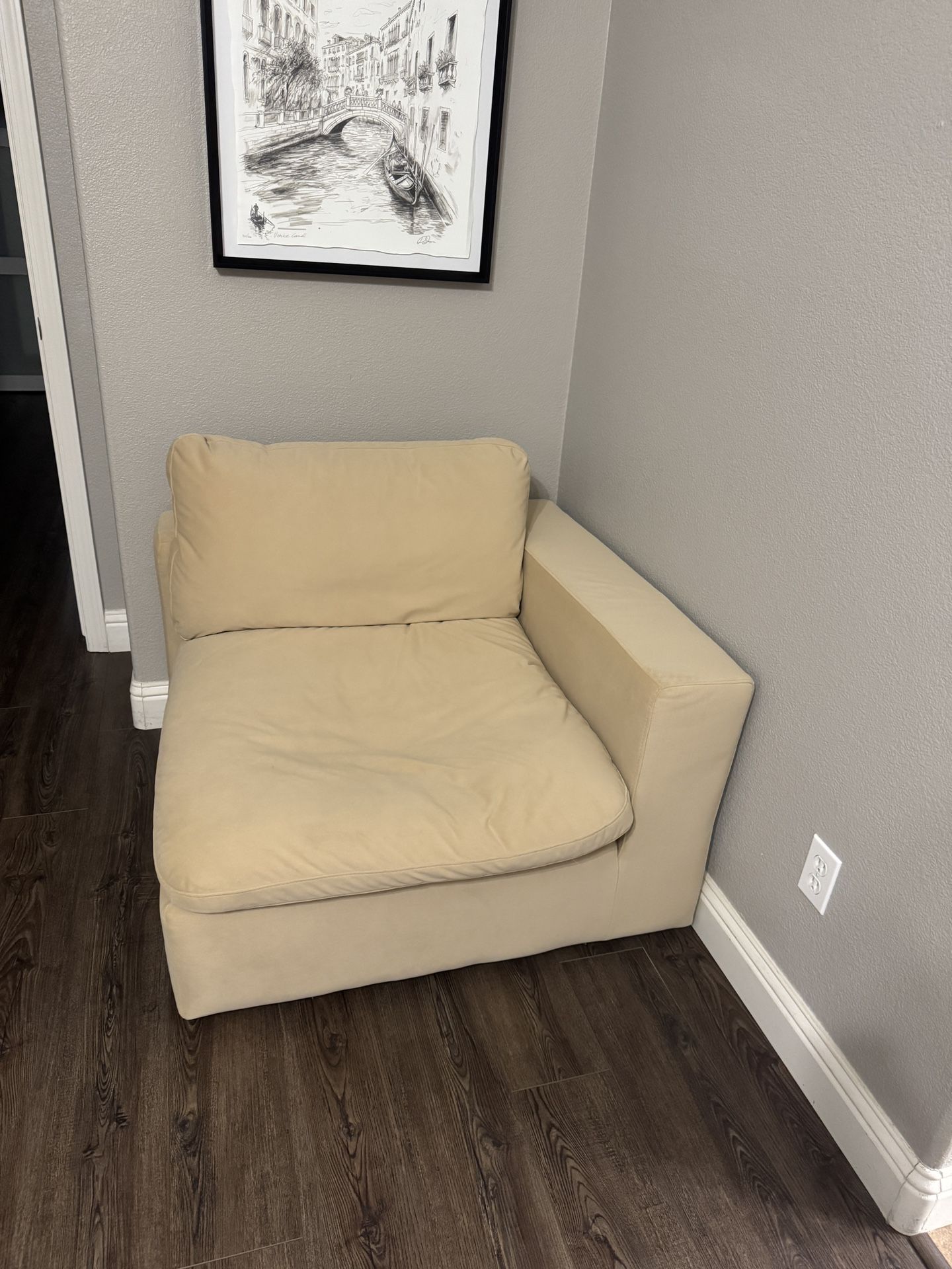 Oversized Corner Chair