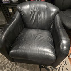 Super Comfy Swivel Armchair Black