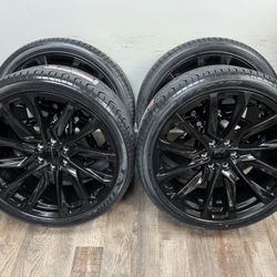 NEW 24 inch Gm style wheels wrapped in lexani 305/35r24 tires