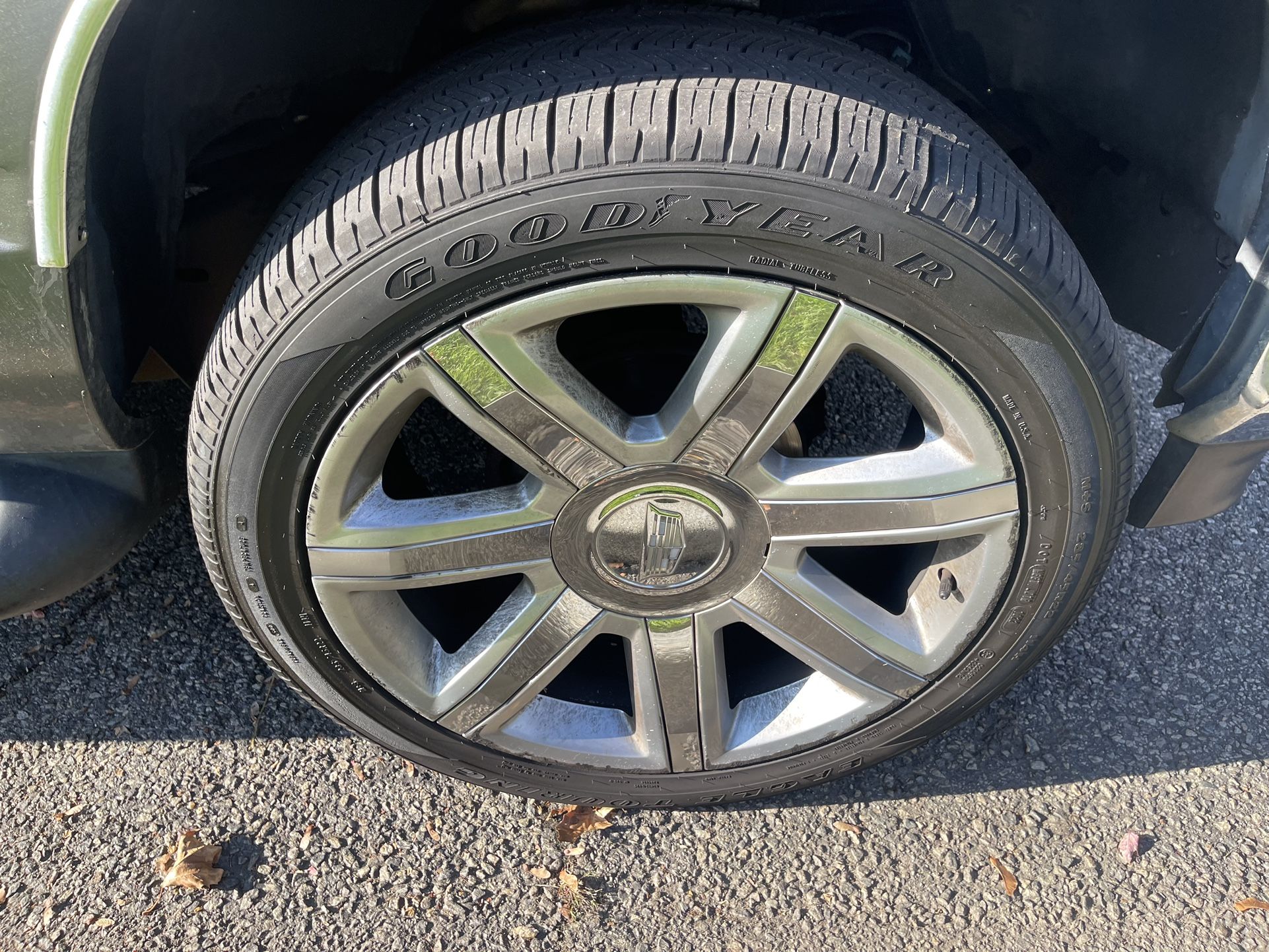 22 Inch OEM Cadillac Wheels And Tires