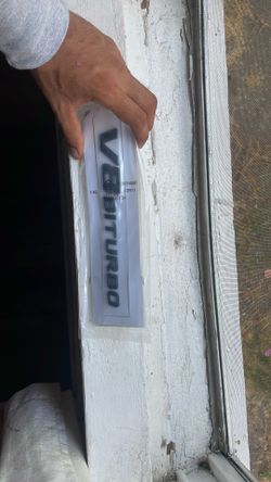 V8Biturbo Badge