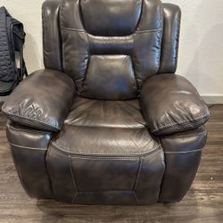 Power Recliner Sofa(Brand New-1month)