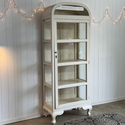 🚚 Vintage arched curio cabinet - Free delivery