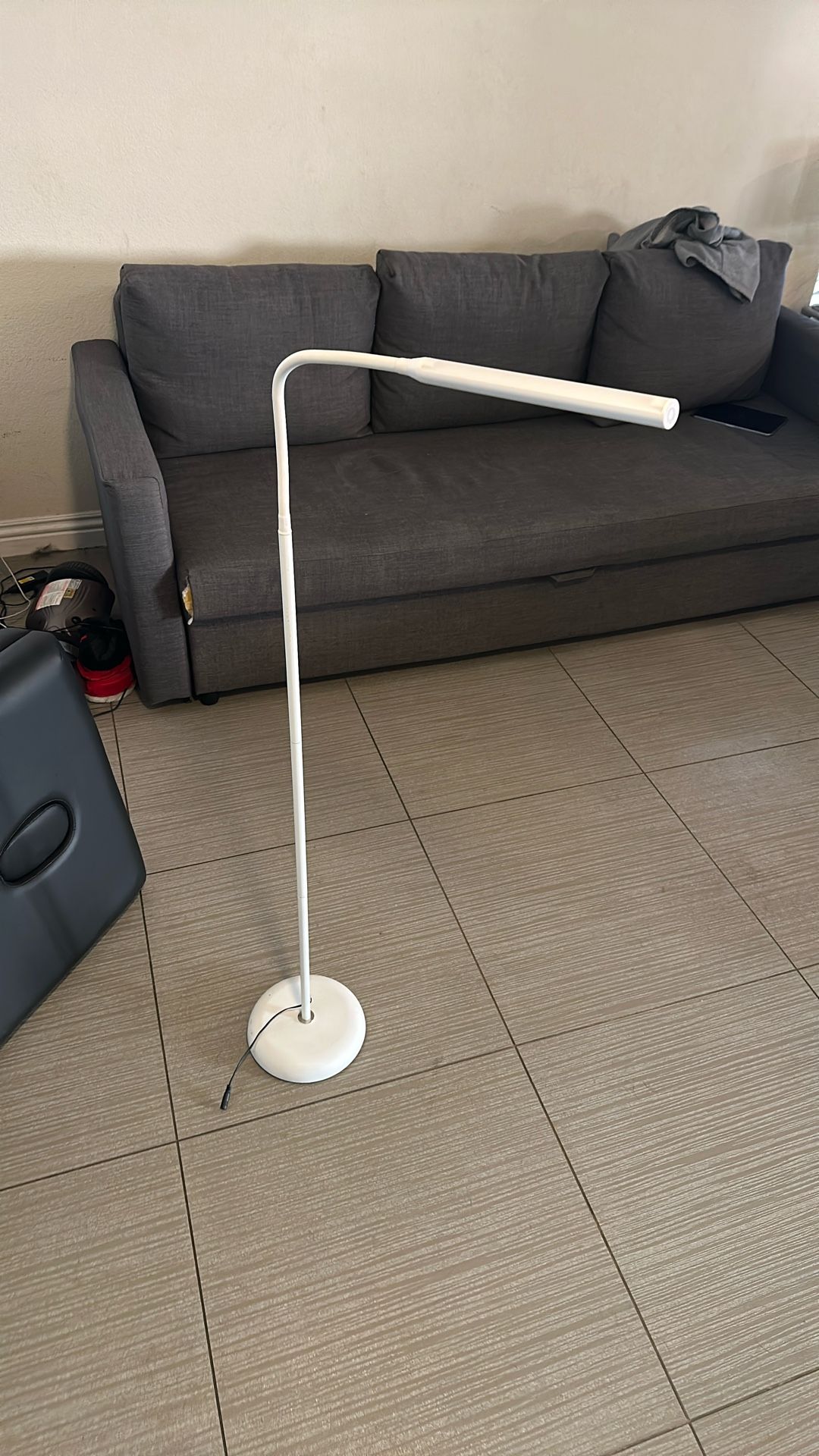 Daylight Uno Multipurpose Bendable Bright Standing Lamp