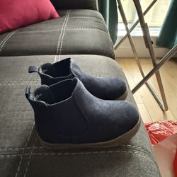 Gap Boots 7C