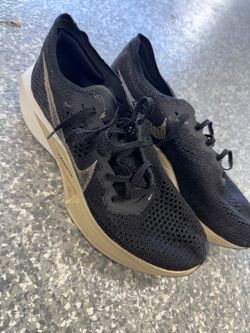 Nike ZoomX Vaporfly 3 Men’s Size 9 – Used Twice – Excellent Condition