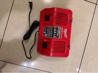 Milwaukee double rapid charger m18