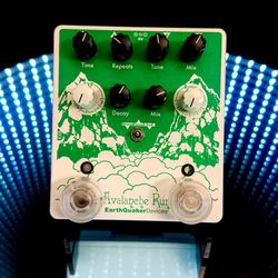 Earthquaker Devices — Avalanche Run v2 — Stereo Reverb / Delay