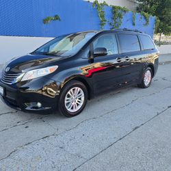 2016 Toyota Sienna 